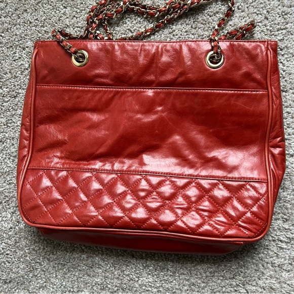 Tre Vero Red Quilted Shoulder Bag - Picture 4 of 13